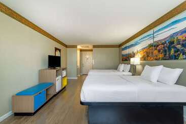 هتل Days Inn By Wyndham Mountain Home