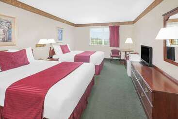 هتل Days Inn By Wyndham Mountain Home