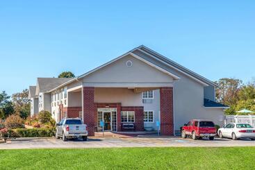 هتل Days Inn By Wyndham Mountain Home