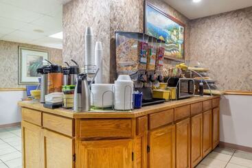 هتل Days Inn By Wyndham Mountain Home