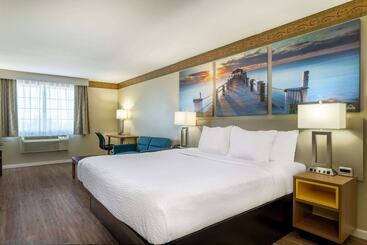 هتل Days Inn By Wyndham Mountain Home