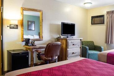 هتل Econo Lodge, Downtown Custer Near Custer State Park And Mt Rushmore
