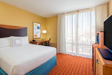 هتل Fairfield Inn & Suites Louisville Downtown