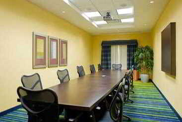 هتل Fairfield Inn & Suites Columbus