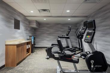 هتل Fairfield Inn & Suites Savannah Airport