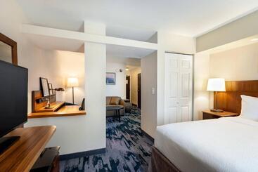 هتل Fairfield Inn & Suites Savannah Airport