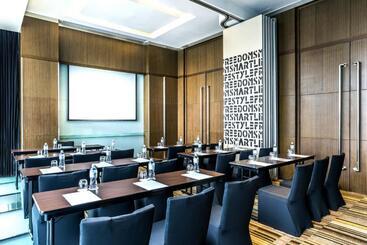 هتل Four Points by Sheraton Bangkok Ploenchit