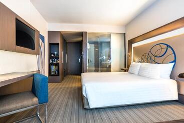 هتل Four Points by Sheraton Bangkok Ploenchit