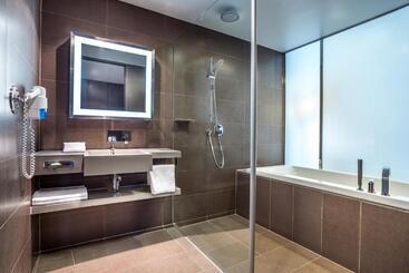 هتل Four Points by Sheraton Bangkok Ploenchit