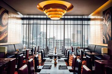 هتل Four Points by Sheraton Bangkok Ploenchit