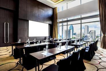 هتل Four Points by Sheraton Bangkok Ploenchit