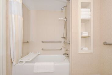 هتل Hilton Garden Inn Atlanta Airport North
