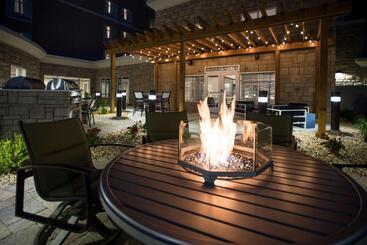 هتل Hilton Garden Inn Atlanta Airport North