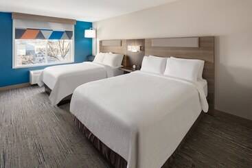 Holiday Inn Express Hotel & Suites Cherry Hills, An Ihg