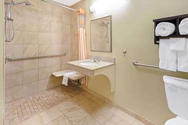 هتل La Quinta By Wyndham Stillwater  University Area