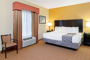 هتل La Quinta By Wyndham Stillwater  University Area