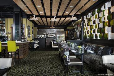 Oxford Hotel Bend