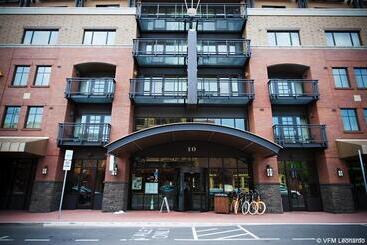 Oxford Hotel Bend