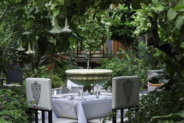 هتل Palais Amani