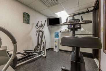 هتل Quality Inn Hyde Park   Poughkeepsie North