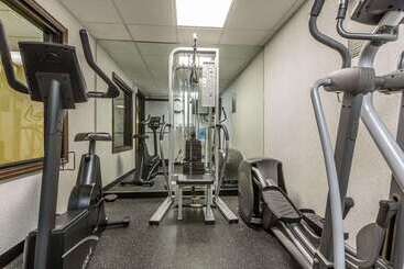 هتل Quality Inn Hyde Park   Poughkeepsie North