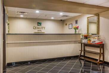 هتل Quality Inn Hyde Park   Poughkeepsie North