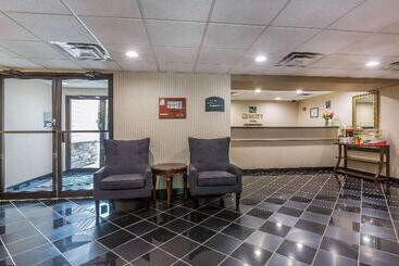 هتل Quality Inn Hyde Park   Poughkeepsie North