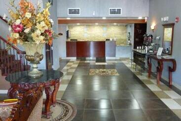 هتل Red Roof Inn & Suites Detroitmelvindale/ Dearborn