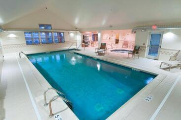 هتل Residence Inn By Marriott Saratoga Springs