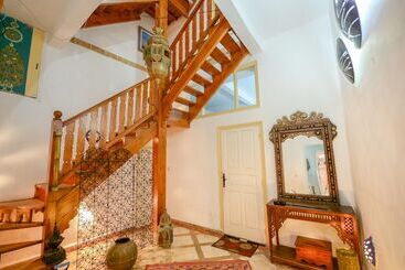 هتل Riad Dar Zayna