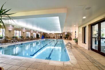 هتل Roosevelt Inn And Suites Saratoga Springs