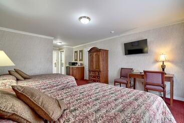 هتل Roosevelt Inn And Suites Saratoga Springs