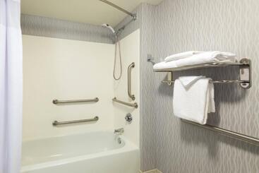 هتل Springhill Suites Louisville Downtown