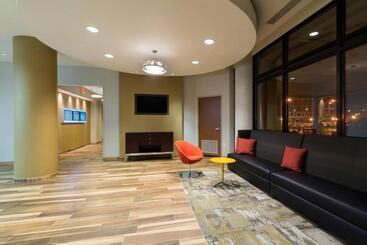 هتل Springhill Suites Louisville Downtown