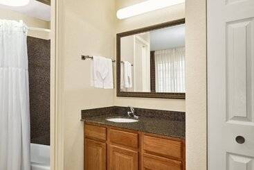 هتل Staybridge Suites Milwaukee Airport South, An Ihg