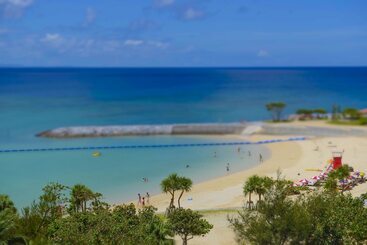 هتل The Beach Tower Okinawa