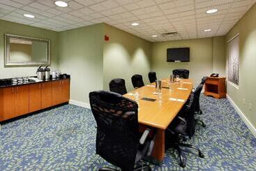 هتل Trilogy Albany Airport, Tapestry Collection By Hilton