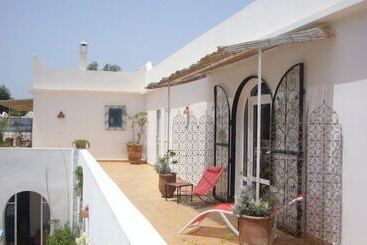هتل Villa Daba