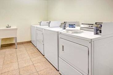 Microtel Inn & Suites By Wyndham Indianapolis Airport