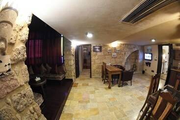 Assaha Hotel