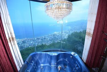 Bay Lodge Boutique - Jounieh