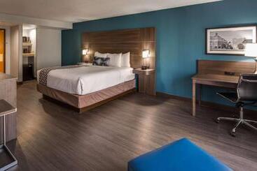 هتل Best Western  Plus Champaign/urbana Inn