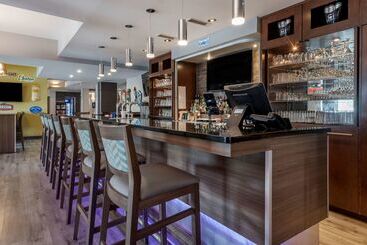 Best Western Plus Dartmouth Hotel & Suites