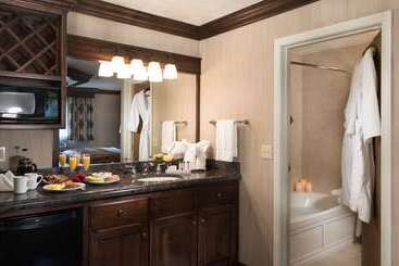 هتل Best Western Plus Flathead Lake Inn And Suites
