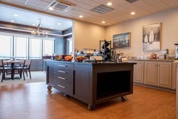 هتل Best Western Plus Flathead Lake Inn And Suites