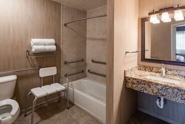 هتل Best Western Plus Flathead Lake Inn And Suites