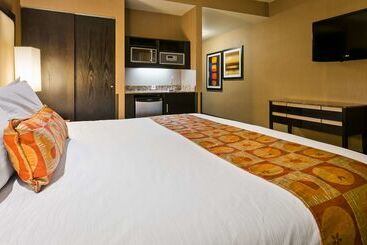 هتل Best Western Premier Freeport Inn Calgary Airport