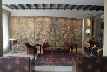 هتل Canari De Byblos