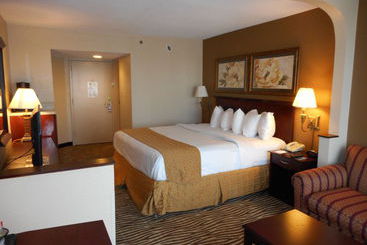 هتل Quality Inn Near Hampton Coliseum
