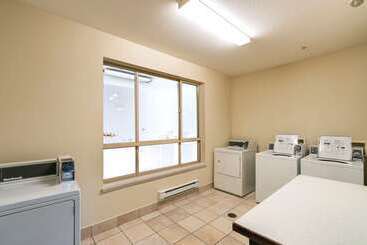هتل Comfort Inn & Suites